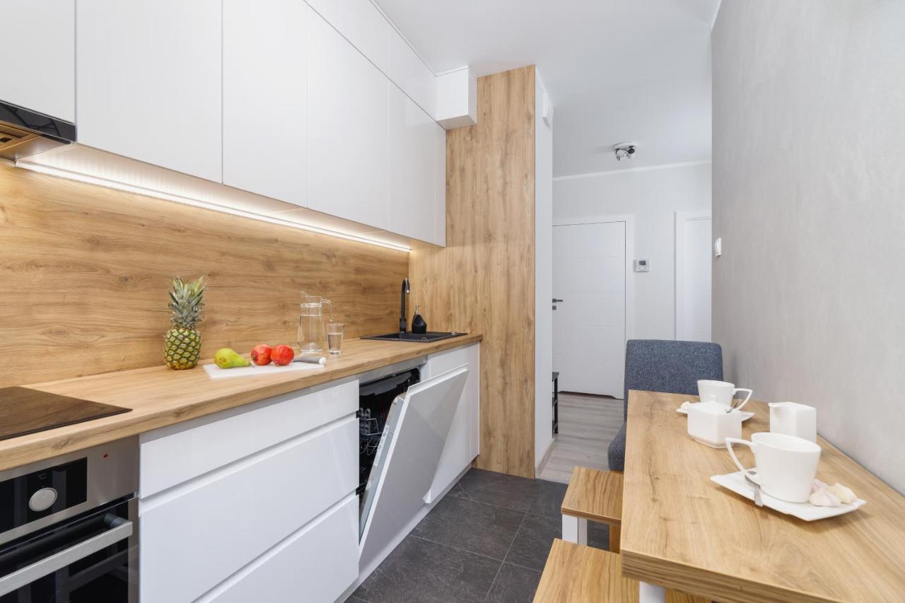 W Parku Lotnikow Apartments Tauron Arena By Noclegi Renters 크라쿠프 외부 사진